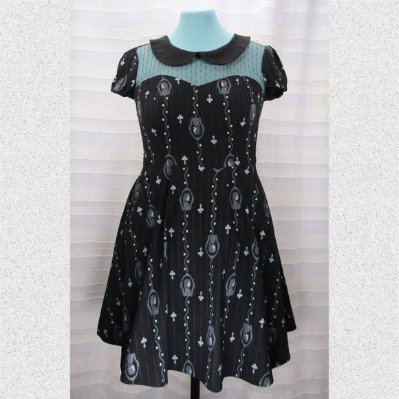 Hell Bunny Collared Gemma Mini Dress in Black Pinstripe Skull Cameo - M - Picture 2 of 10